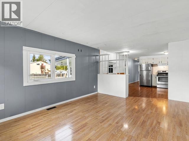 121-986 RANGE ROAD - 21