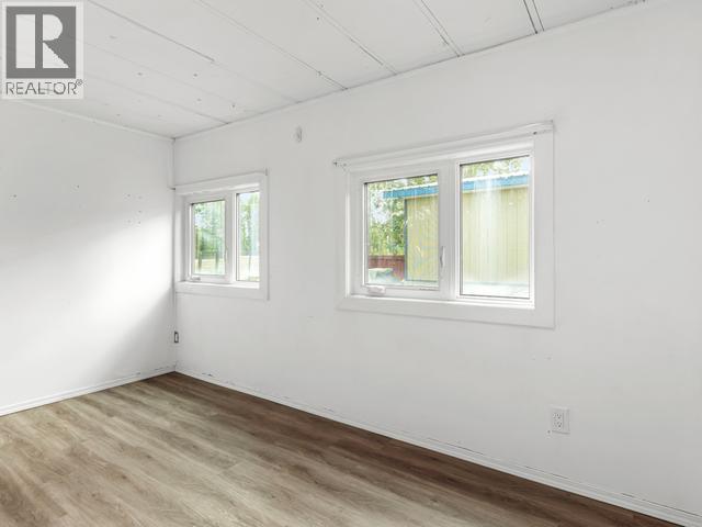 121-986 RANGE ROAD - 26