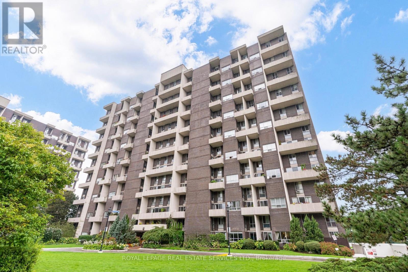 #406 35 ORMSKIRK AVENUE - 1