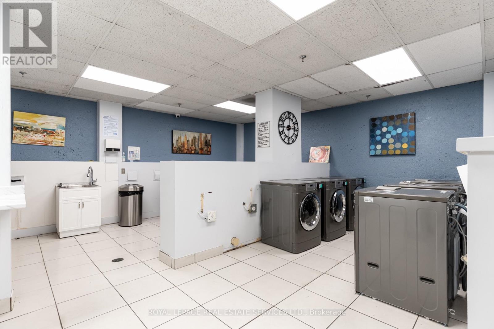 #406 35 ORMSKIRK AVENUE - 16