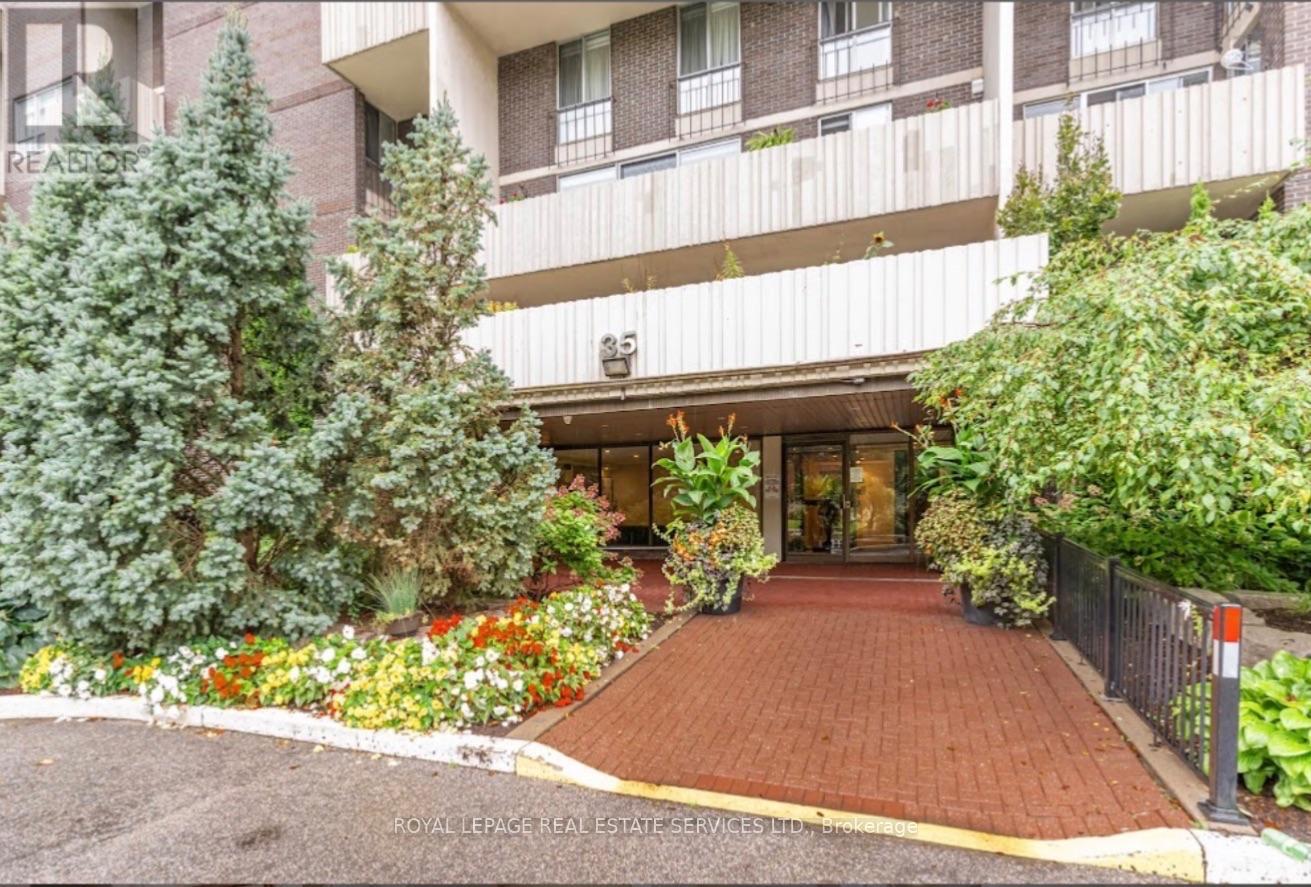 #406 35 ORMSKIRK AVENUE - 2