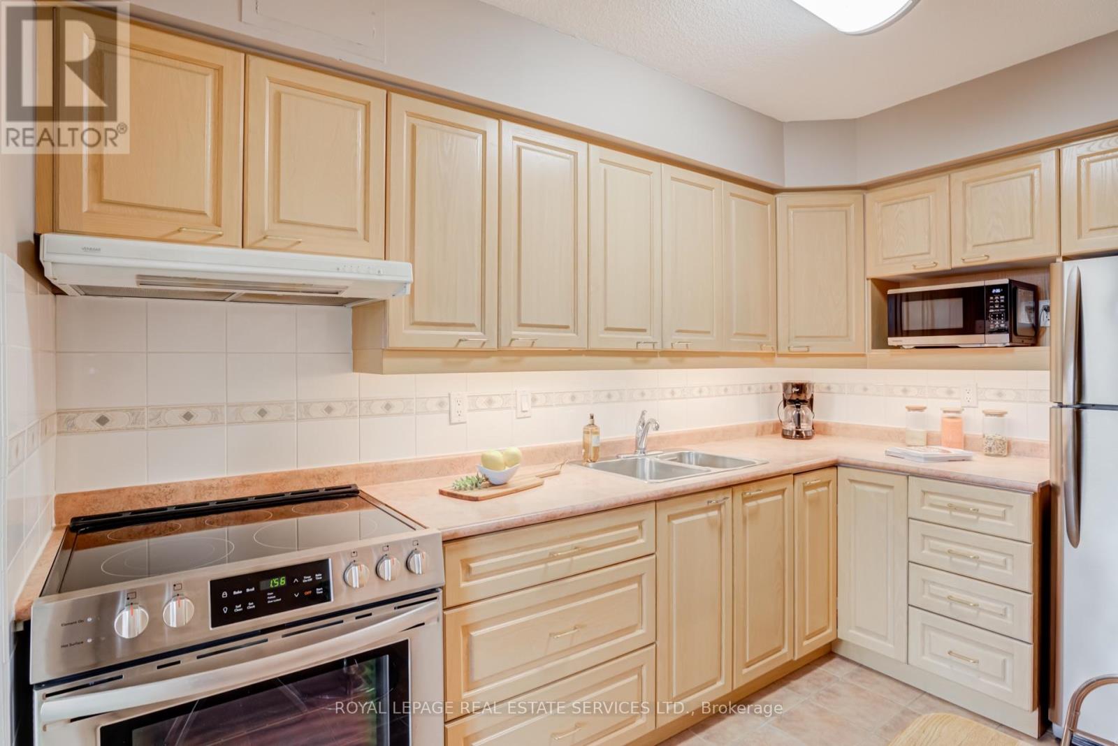 #406 35 ORMSKIRK AVENUE - 8