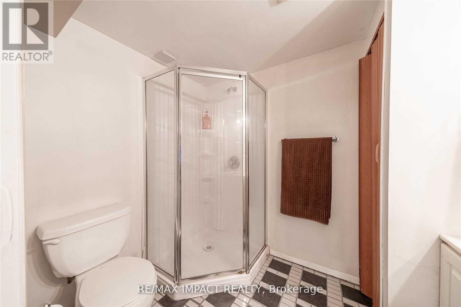 #28 33 TAUNTON ROAD - 22