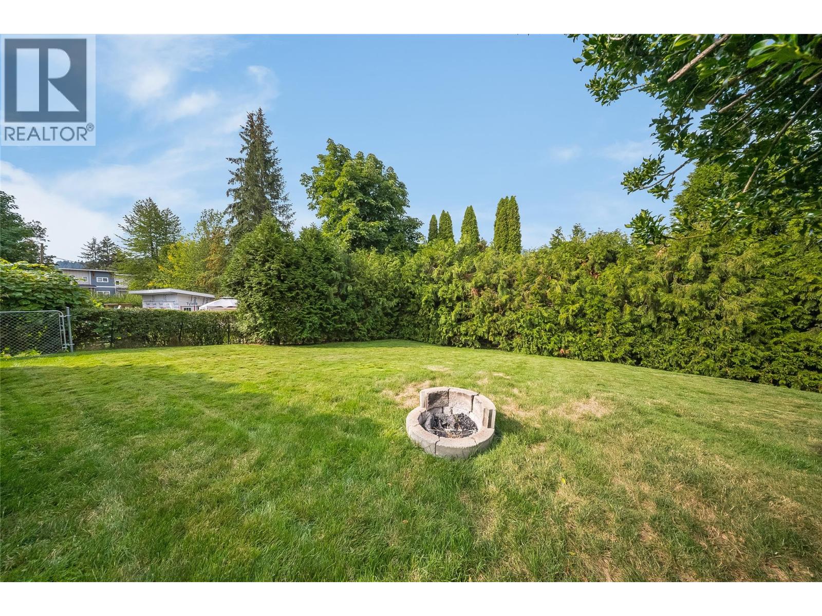 762 5th Avenue - 6