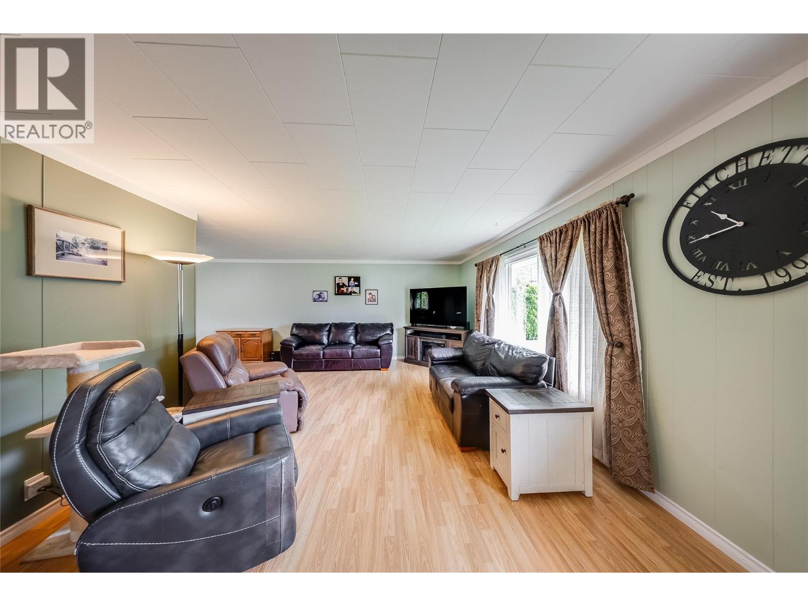 762 5th Avenue - 11