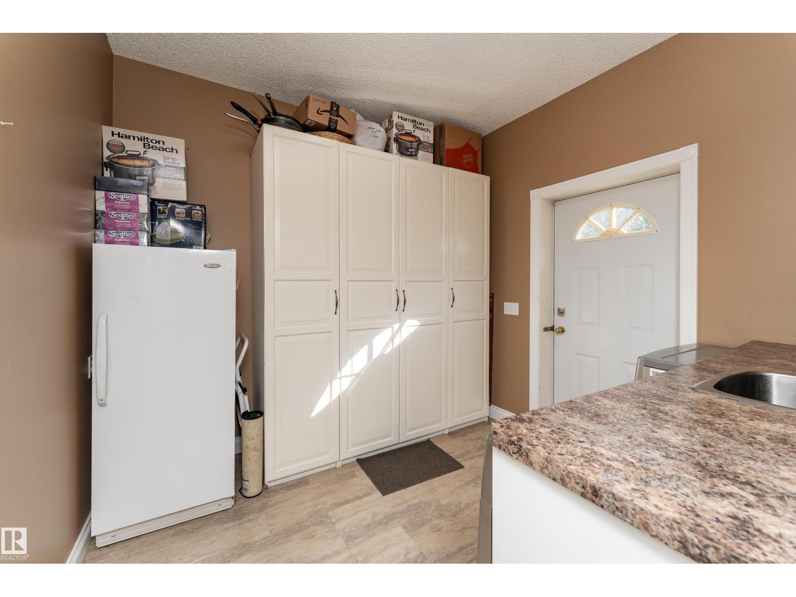 #61 51109 RGE ROAD 220 - 17