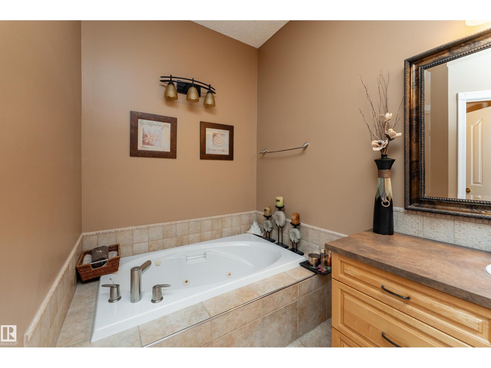 #61 51109 RGE ROAD 220 - 24
