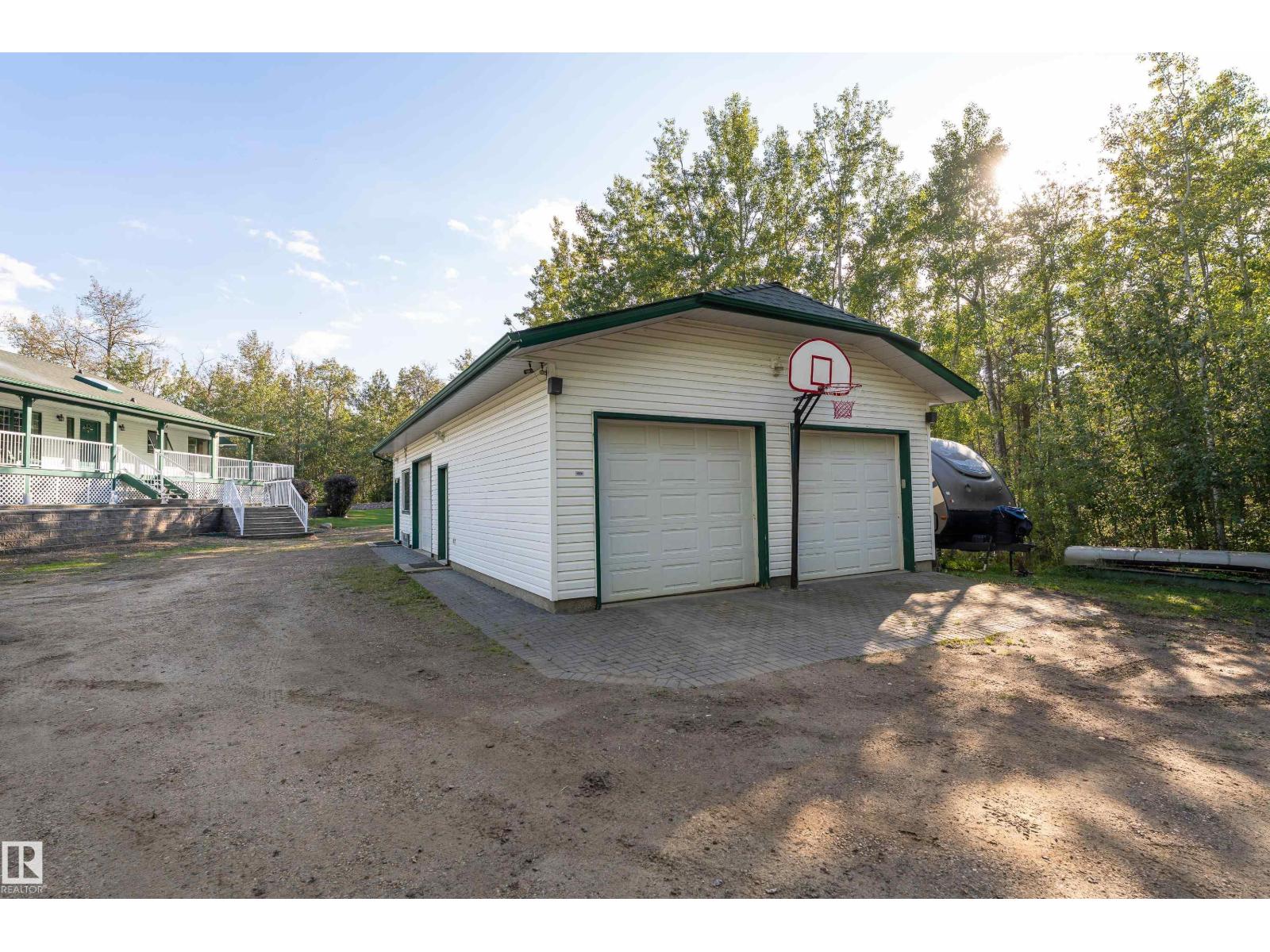 #61 51109 RGE ROAD 220 - 4