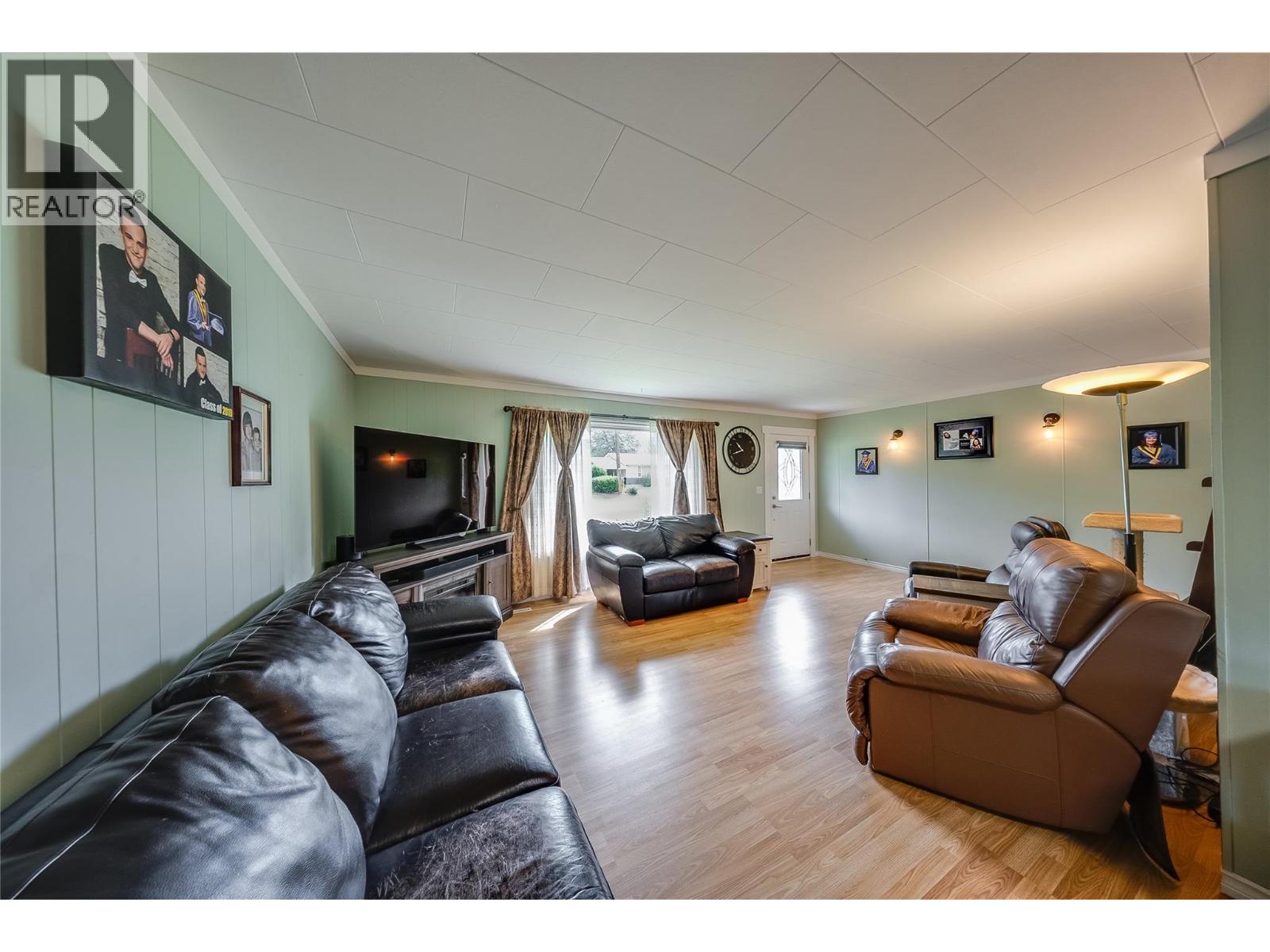 762 5th Avenue - 10