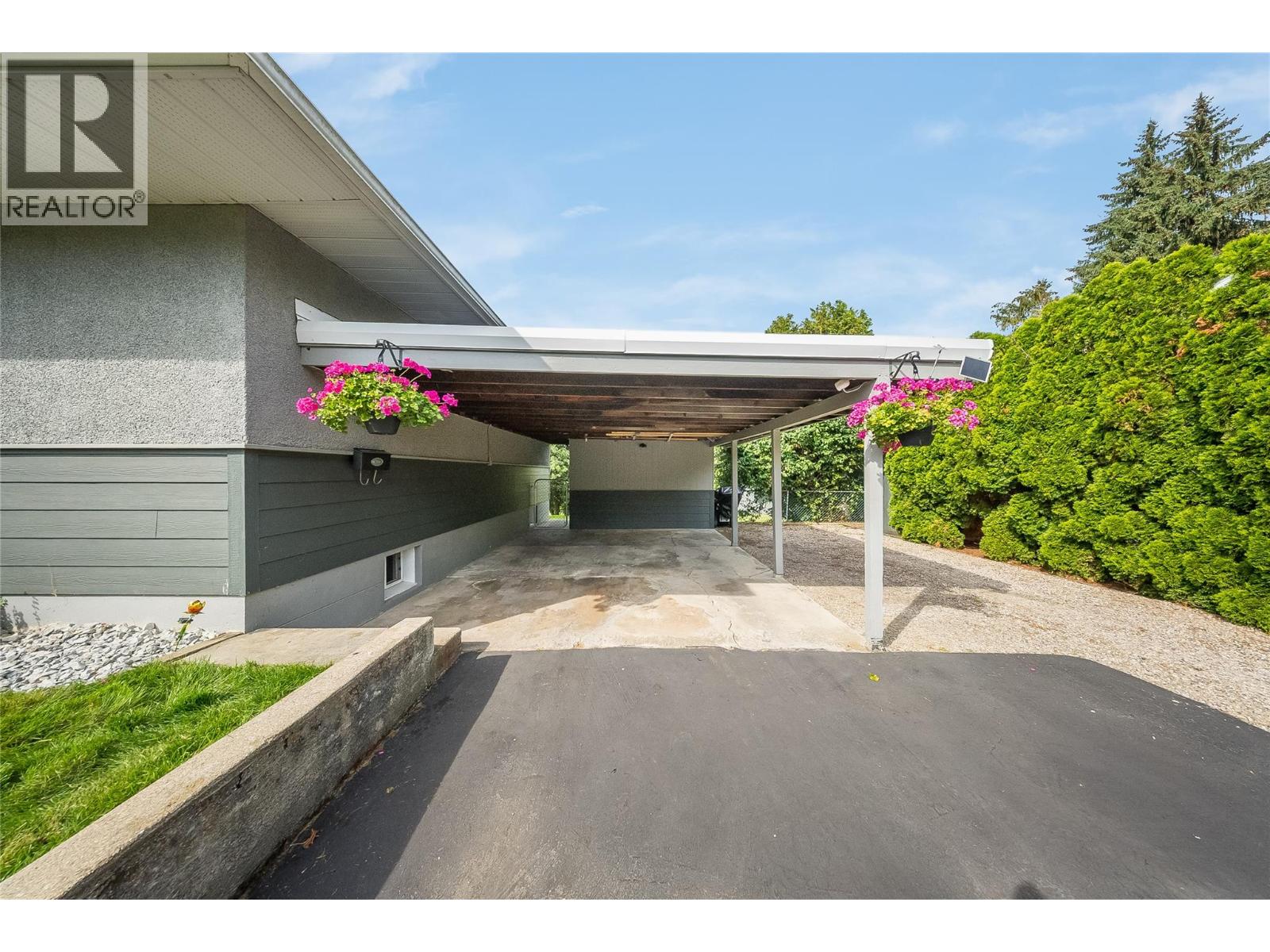 762 5th Avenue - 42