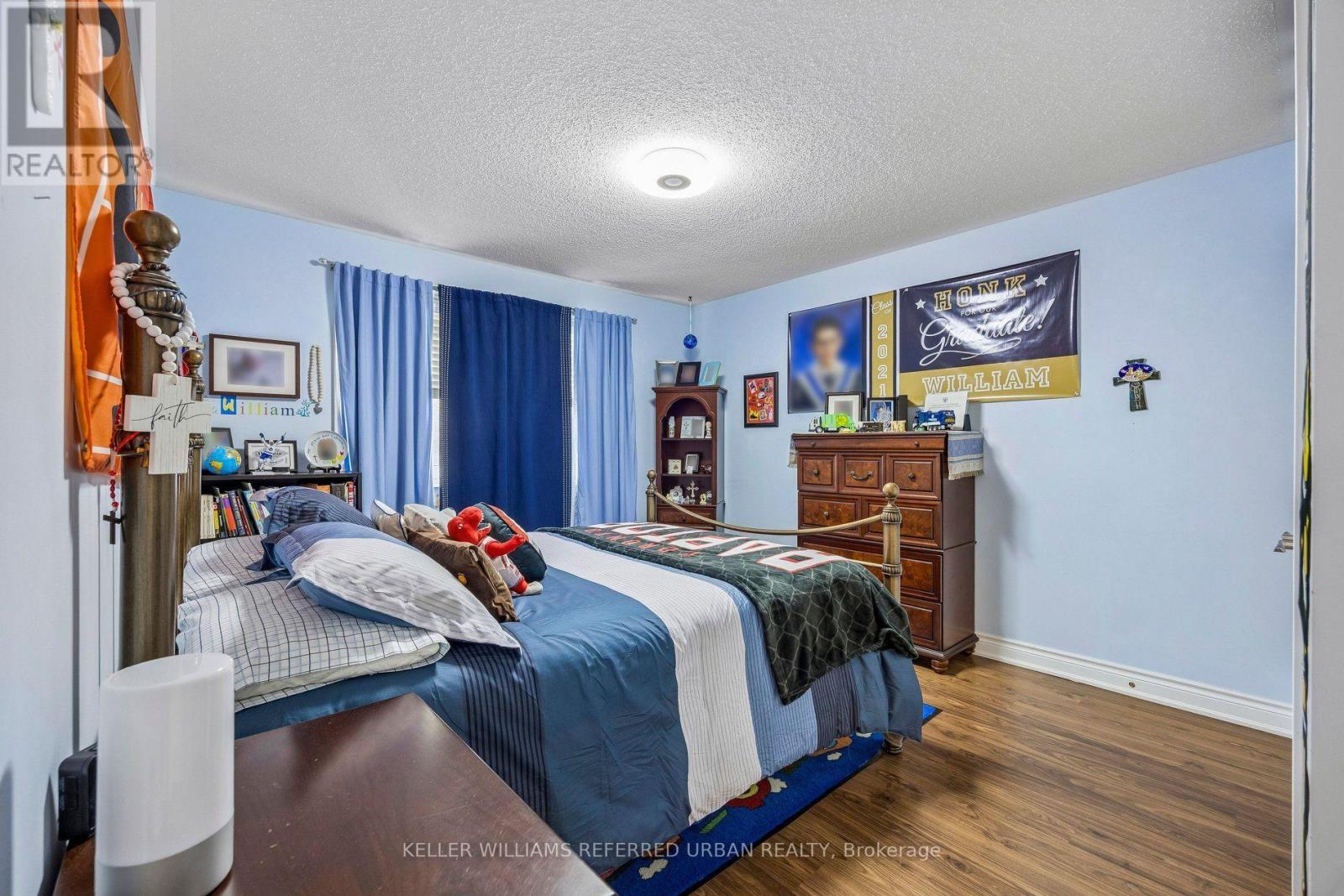 12 SILVESTRE AVENUE - 46