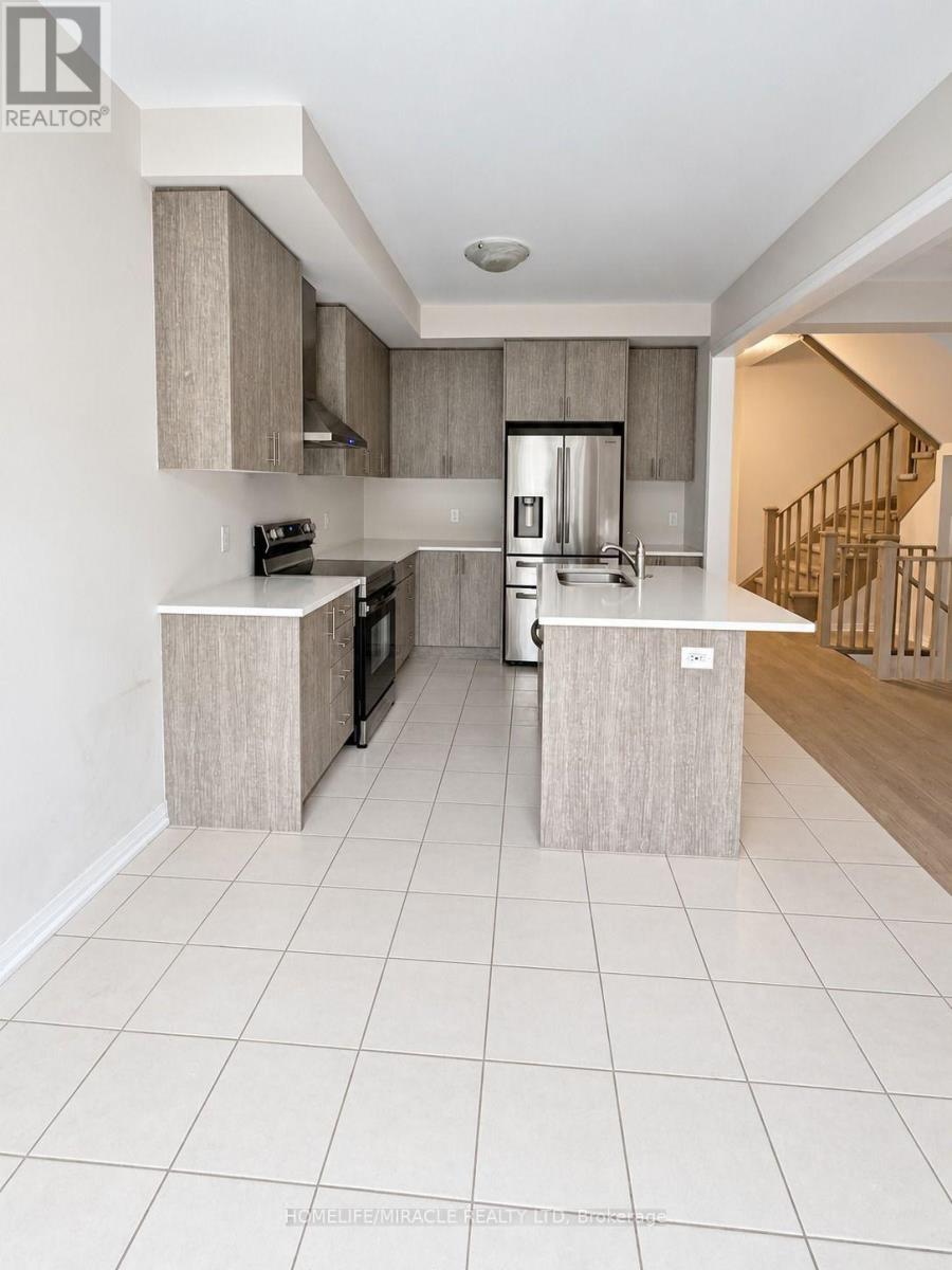 UPPER UNIT - 28 CROSSMORE CRESCENT, Cambridge — photo 3
