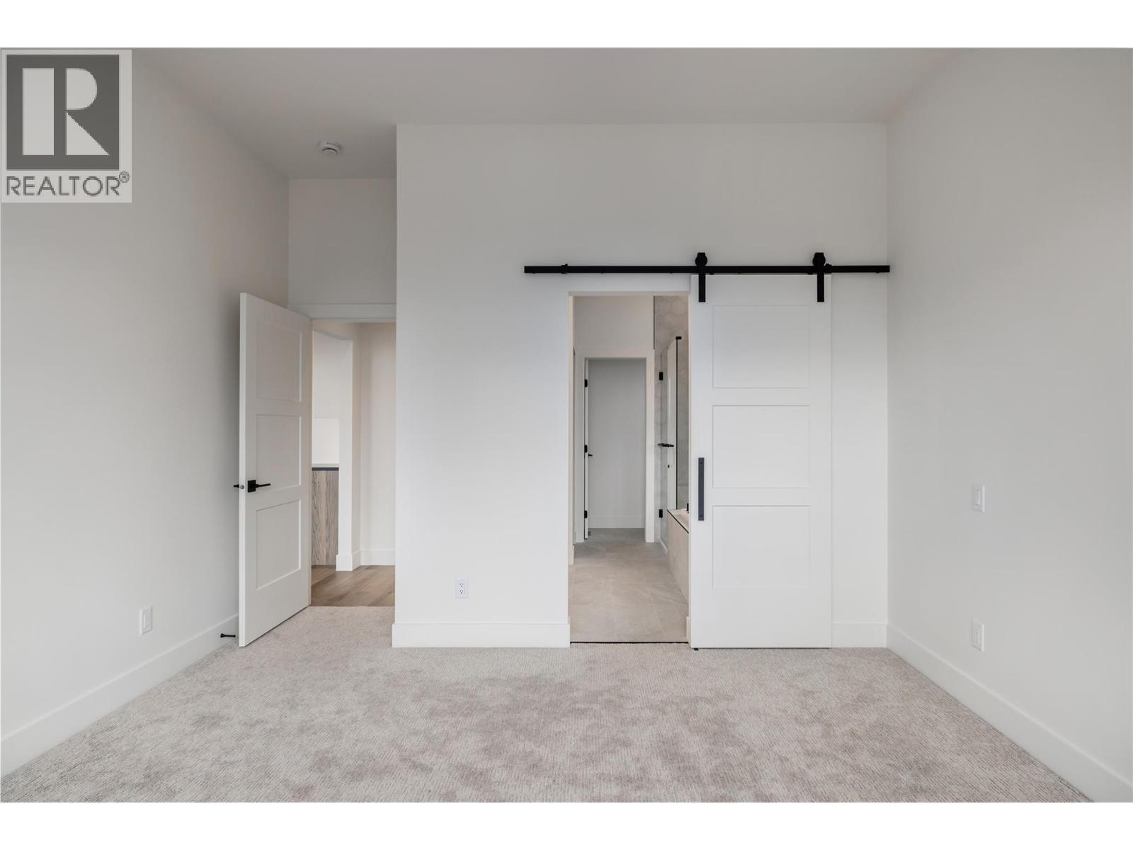 17567 Dickinson Place, Summerland