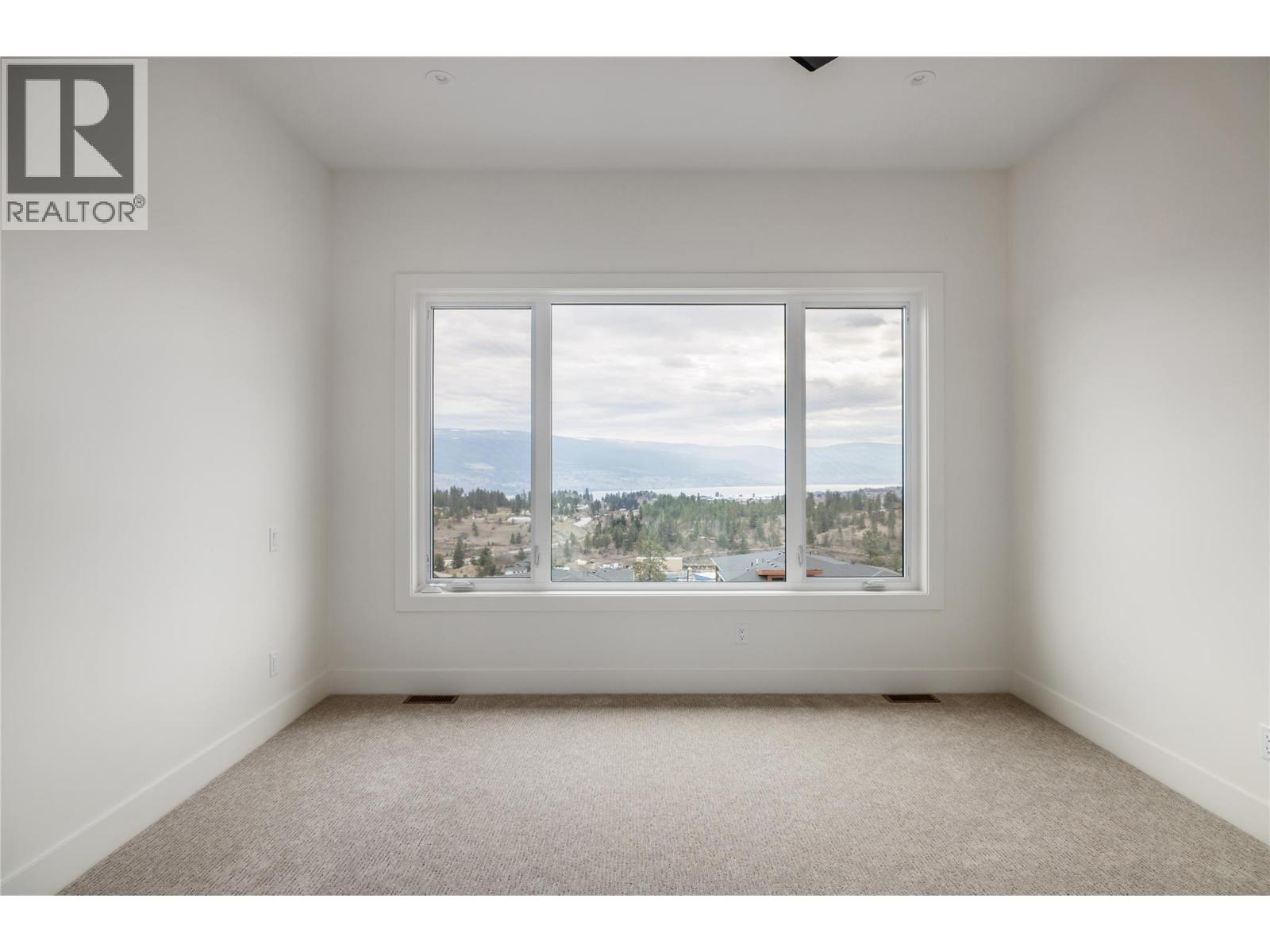 17567 Dickinson Place, Summerland