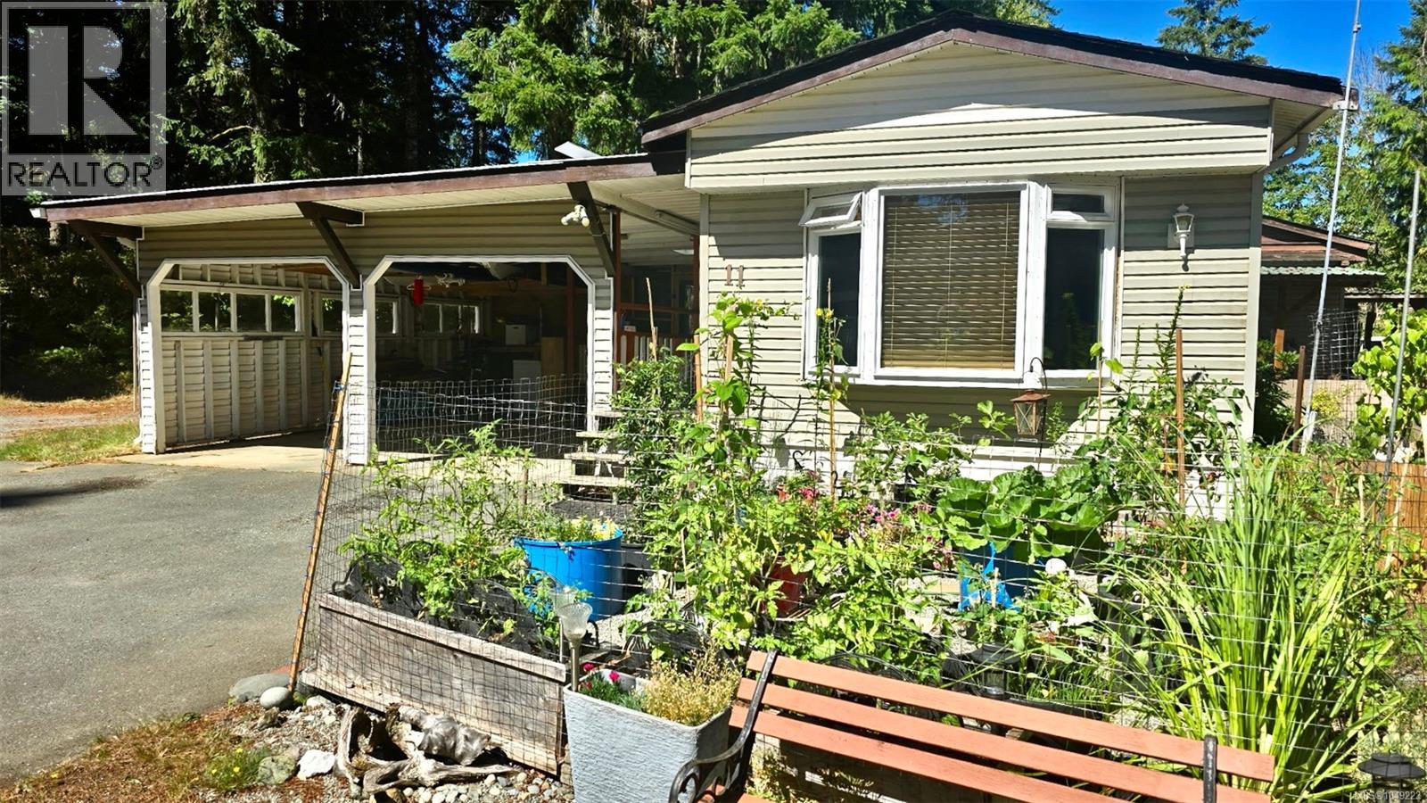 #11 6225 Lugrin Rd - 1