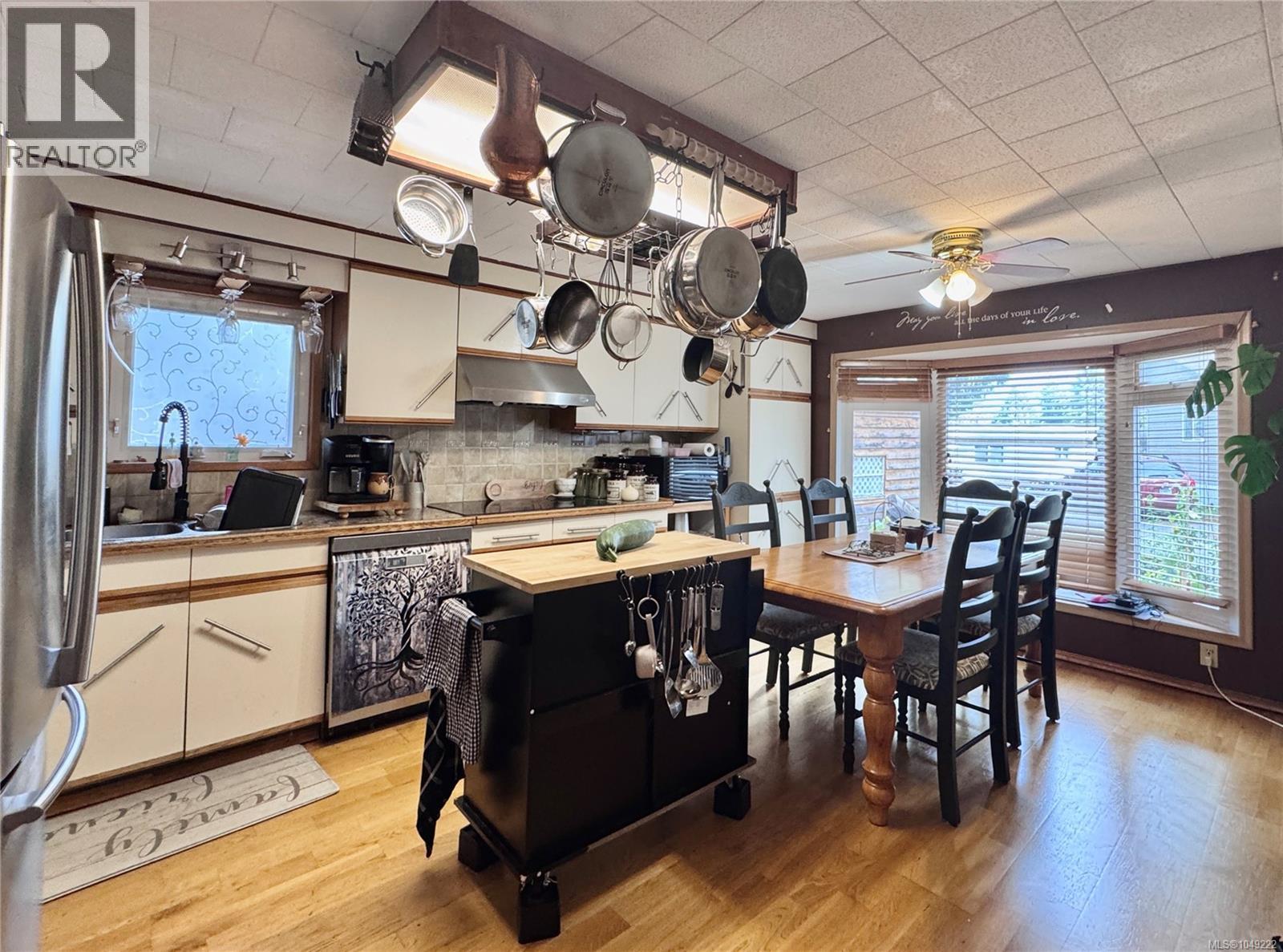 #11 6225 Lugrin Rd - 2