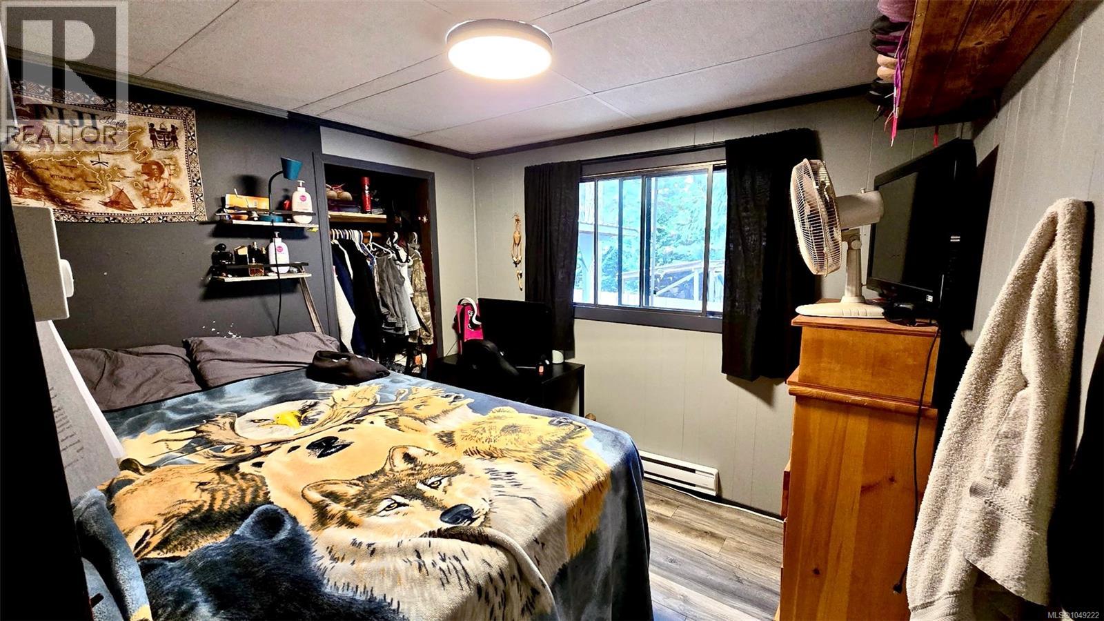#11 6225 Lugrin Rd - 9