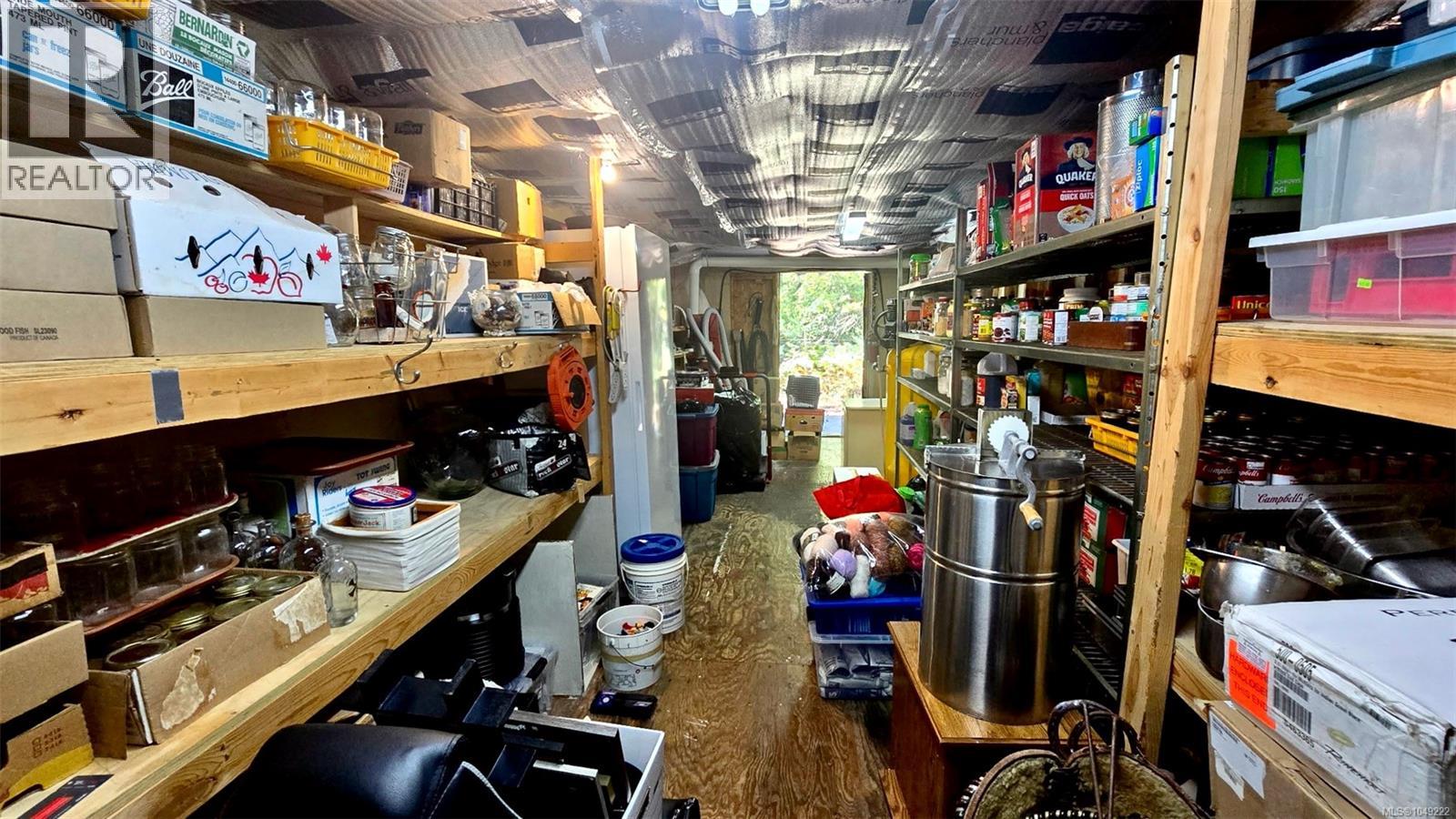 #11 6225 Lugrin Rd - 23