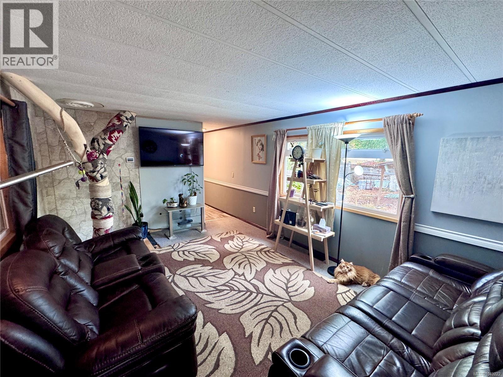 #11 6225 Lugrin Rd - 6
