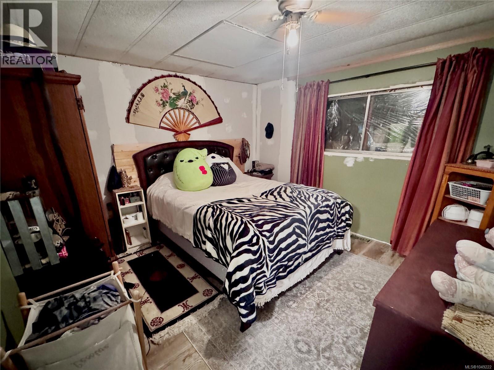 #11 6225 Lugrin Rd - 8