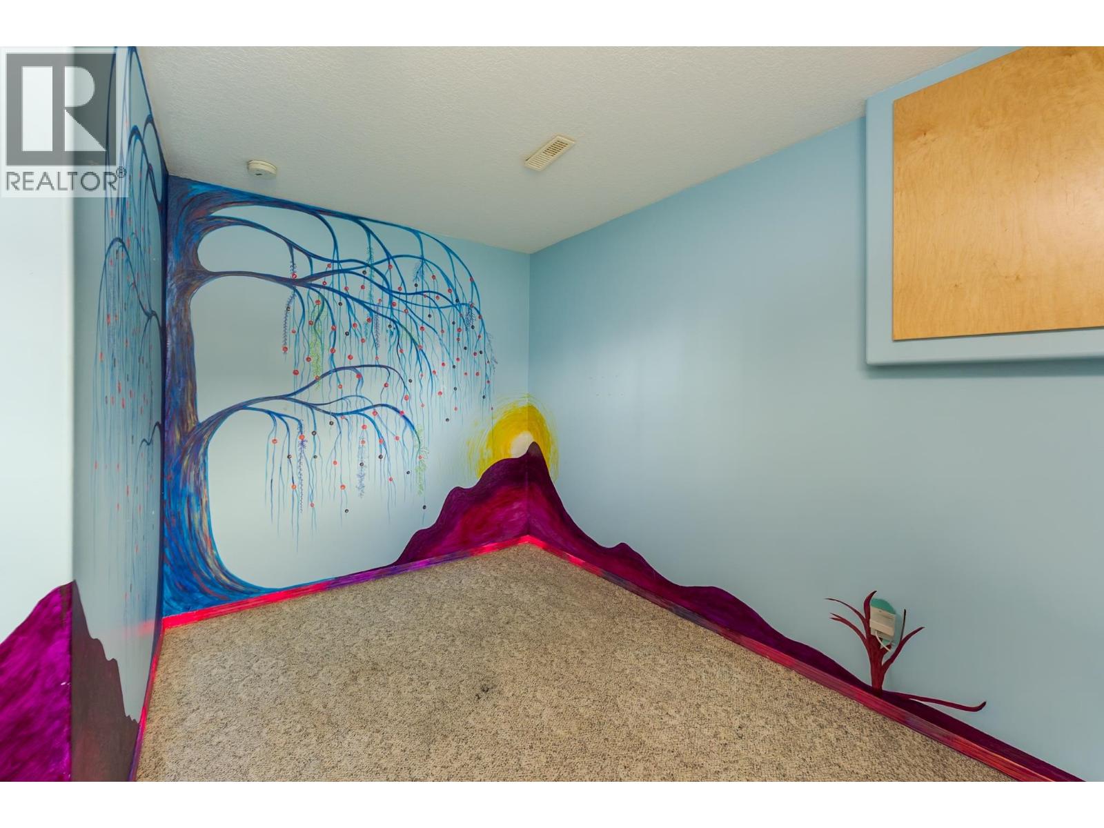 Photo 28 of 35 — 2905 CHRISTOPHER CRESCENT · Prince George, BC