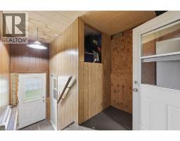 Eat in kitchen - 8404 Chippewa Road, Mount Hope, ON L0R1W0 Photo 15