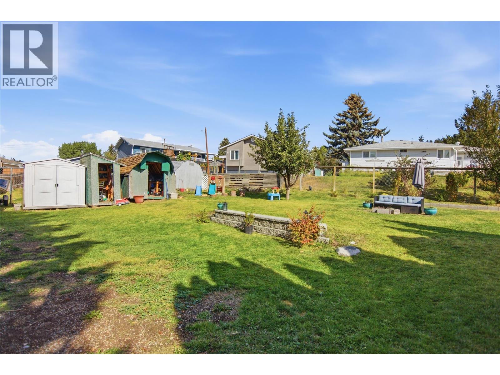 15 Galena Avenue, Logan Lake