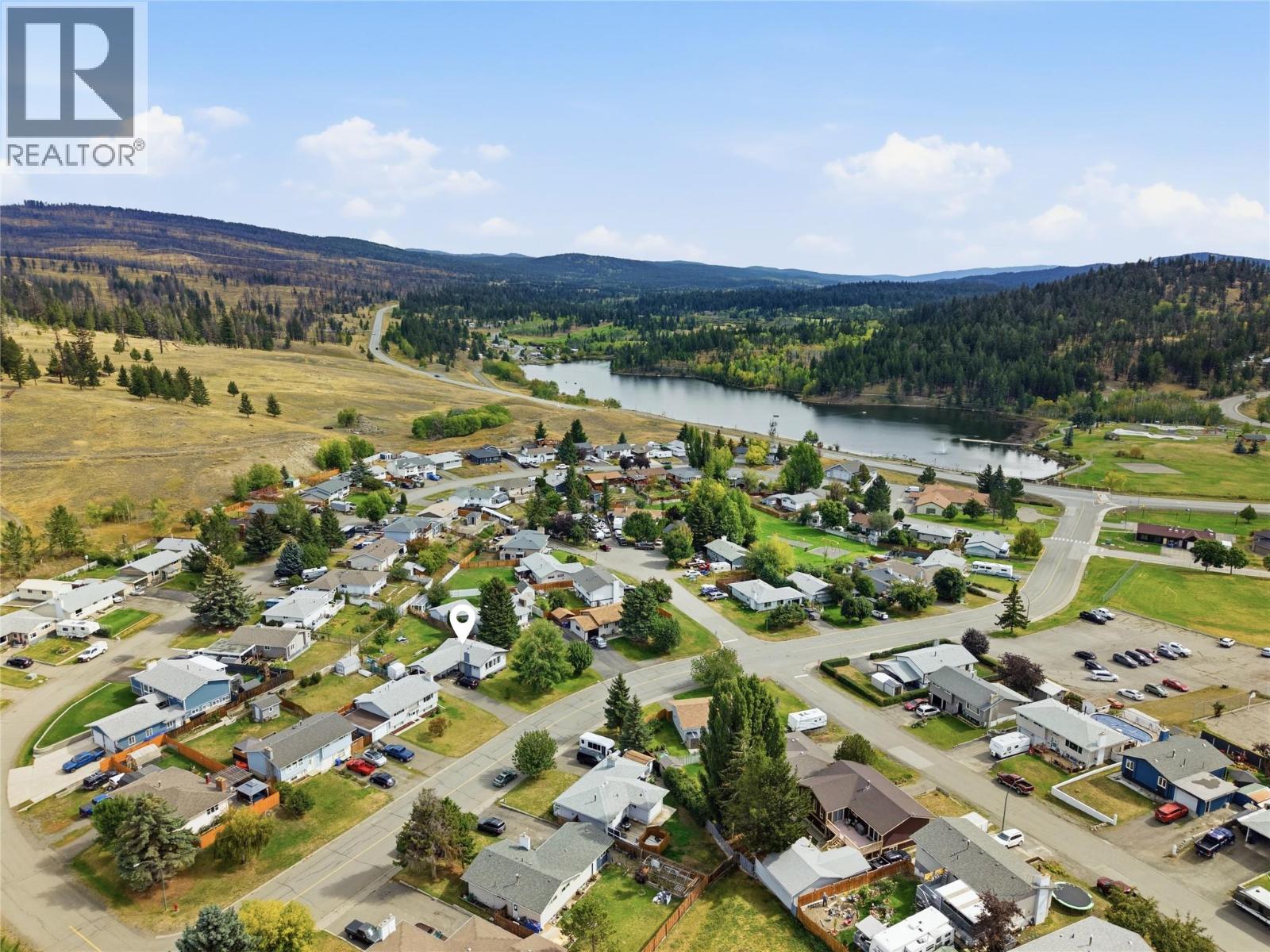 15 Galena Avenue, Logan Lake
