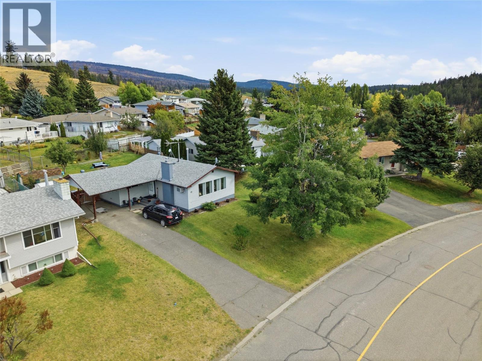 15 Galena Avenue, Logan Lake