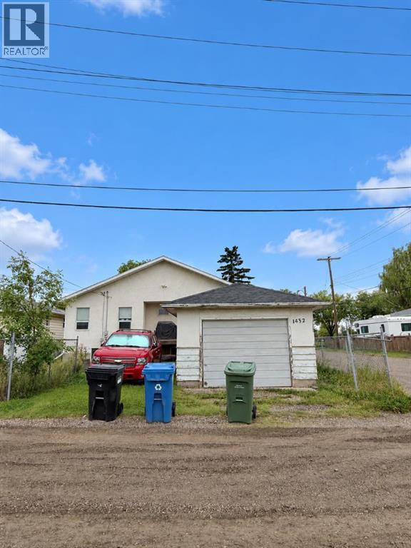 1432 Russet Road NE - 31