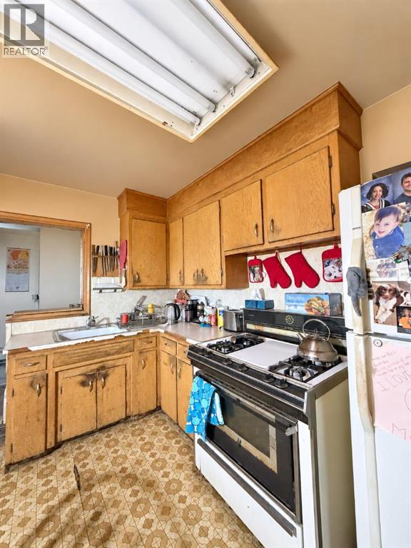 1432 Russet Road NE - 4