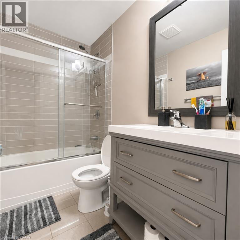 3 Bed, 3 Bath House for Rent in London – 831 DEVERON Crescent, London - Image 29