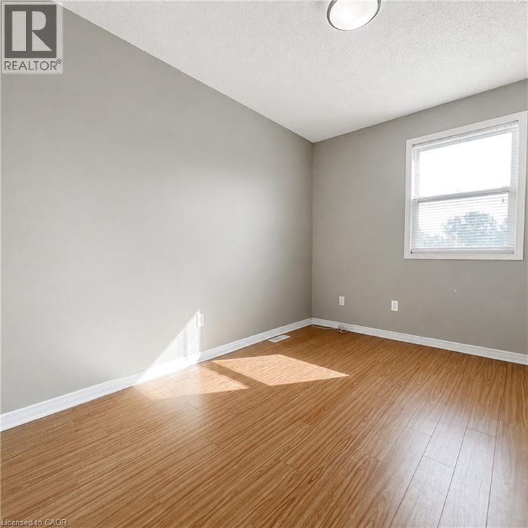 3 Bed, 3 Bath House for Rent in London – 831 DEVERON Crescent, London - Image 27