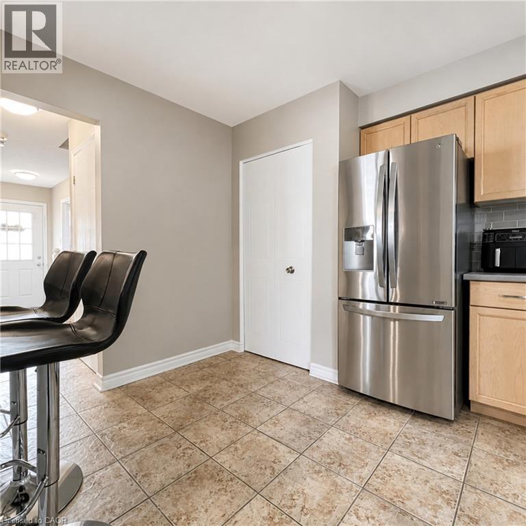 3 Bed, 3 Bath House for Rent in London – 831 DEVERON Crescent, London - Image 12