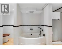 206 1030 Meares St, Victoria, BC V8V5A5 Photo 25