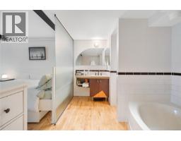 206 1030 Meares St, Victoria, BC V8V5A5 Photo 22