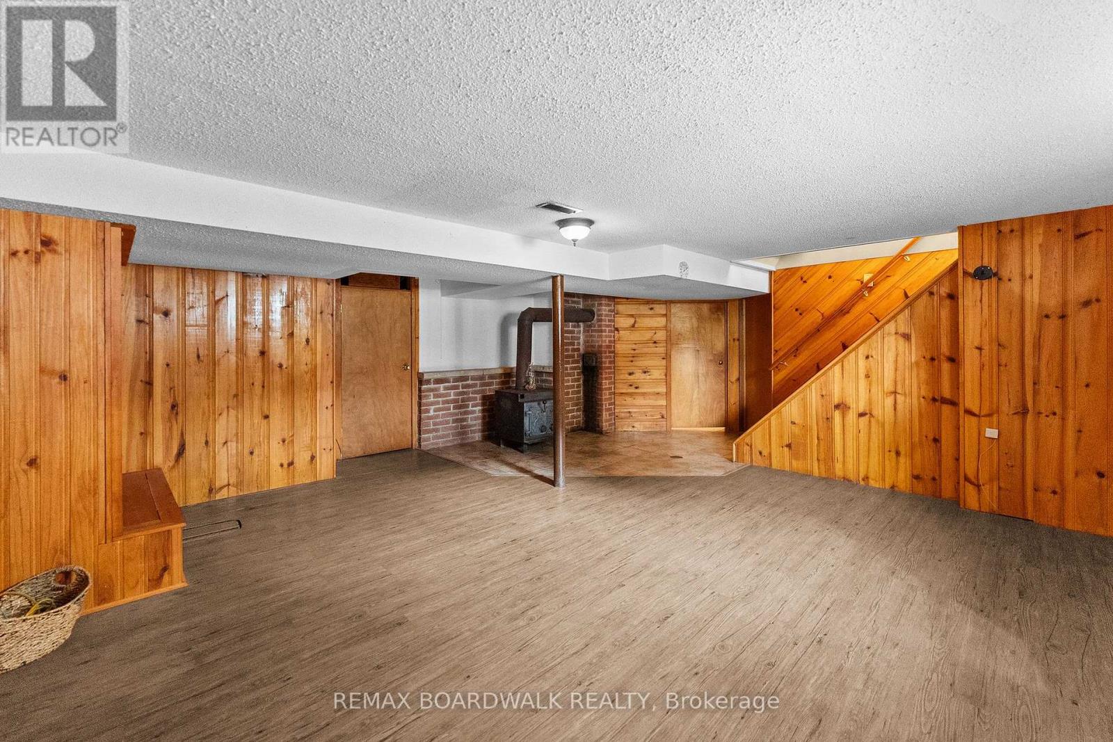 208 OXFORD STREET E - 18