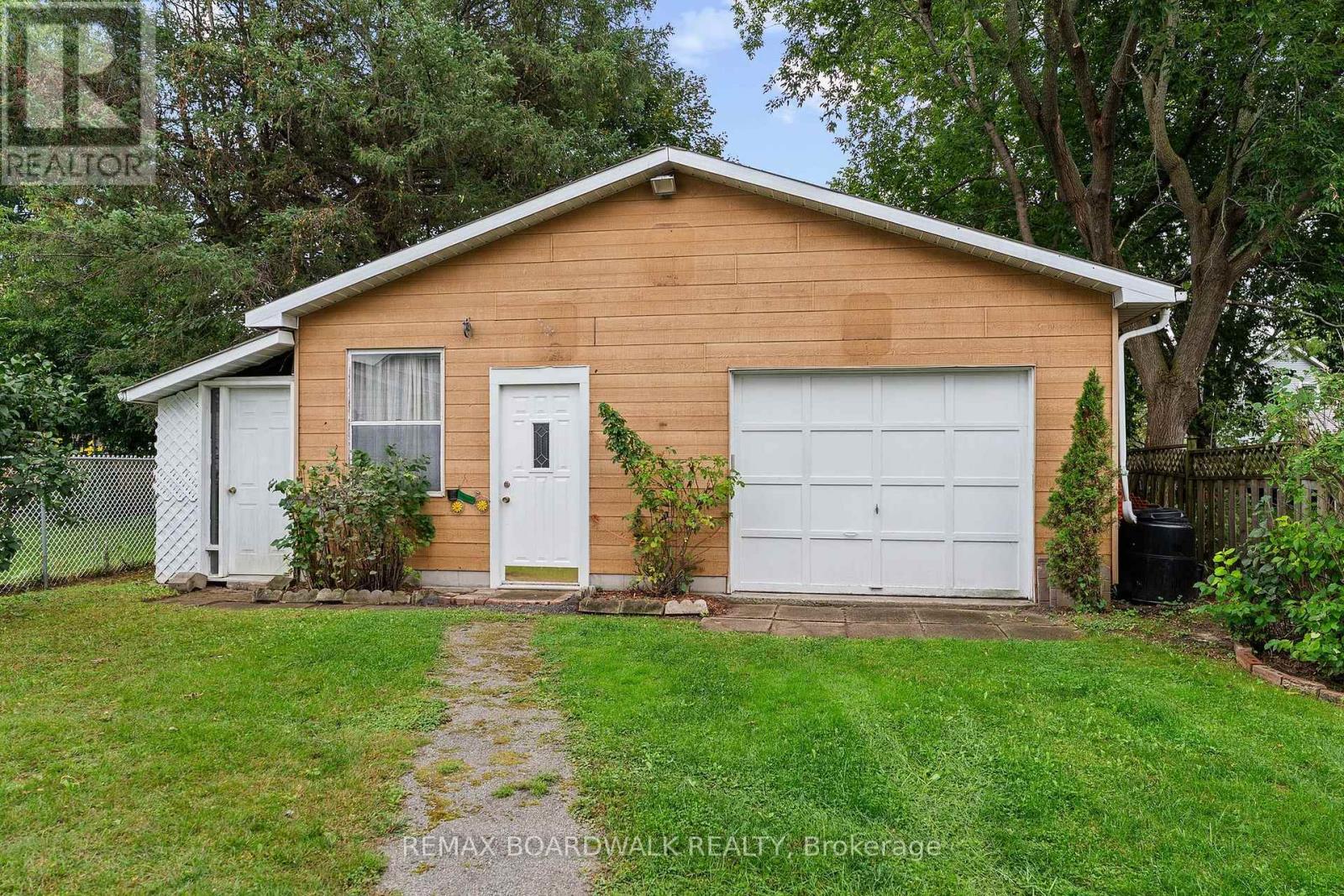 208 OXFORD STREET E - 23