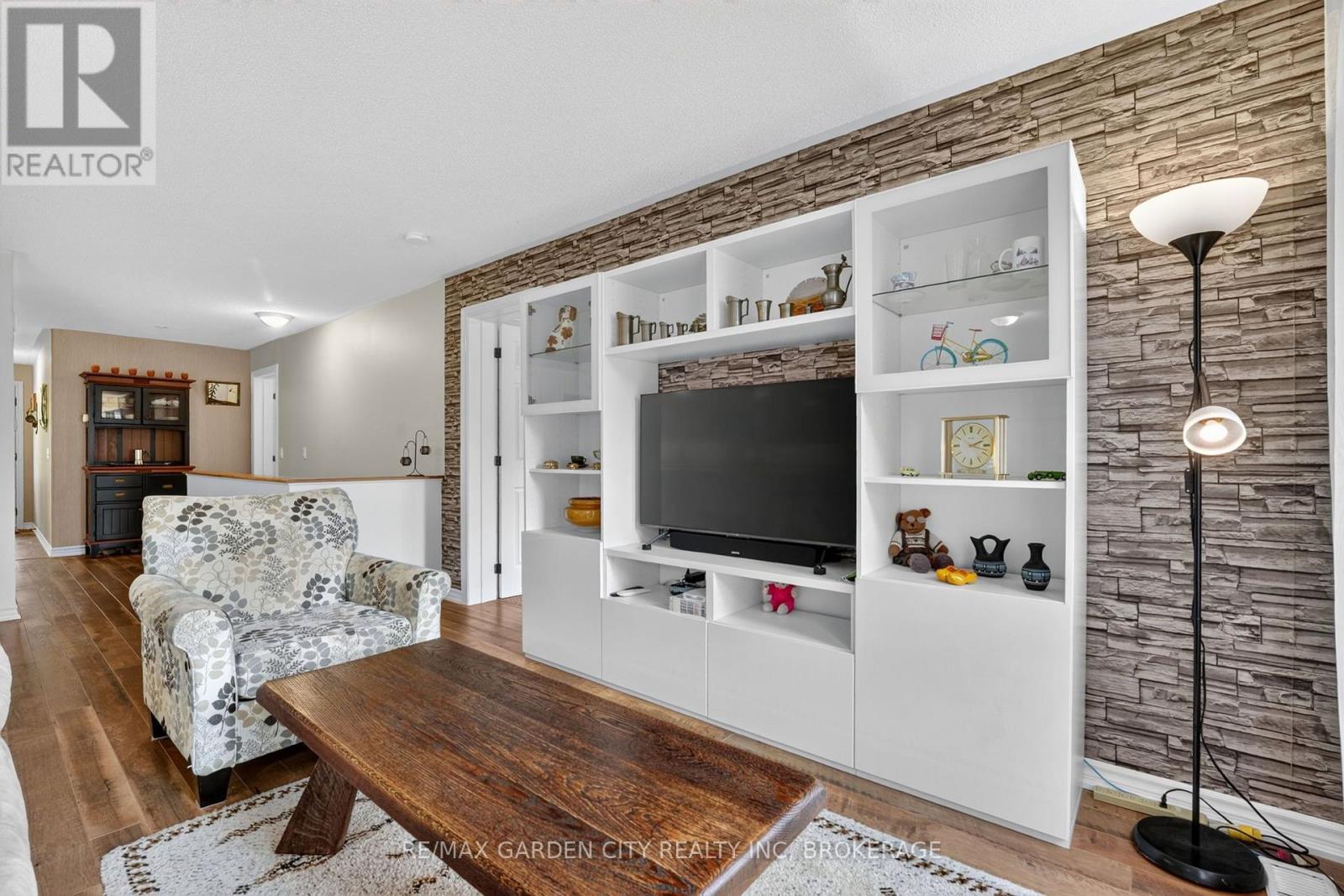 3973 SUNSET LANE - Image 21