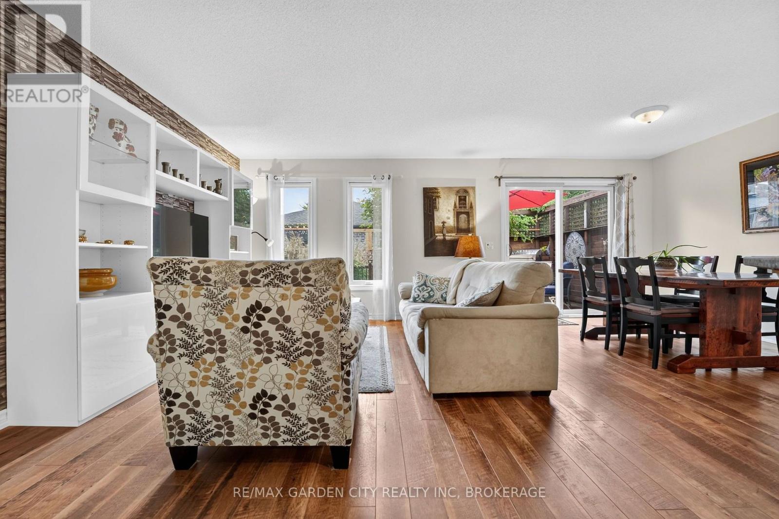 3973 SUNSET LANE - Image 23