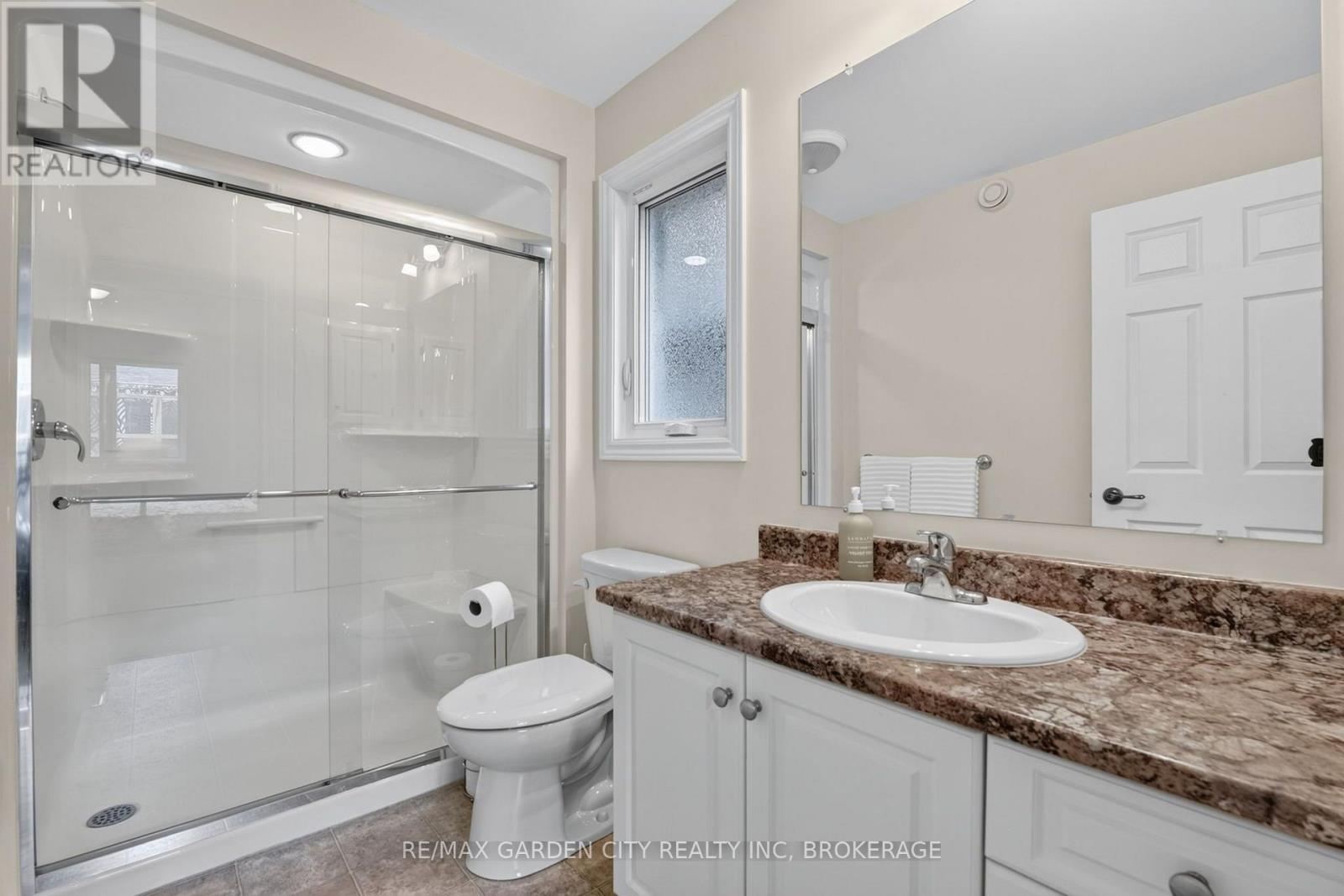 3973 SUNSET LANE - Image 27