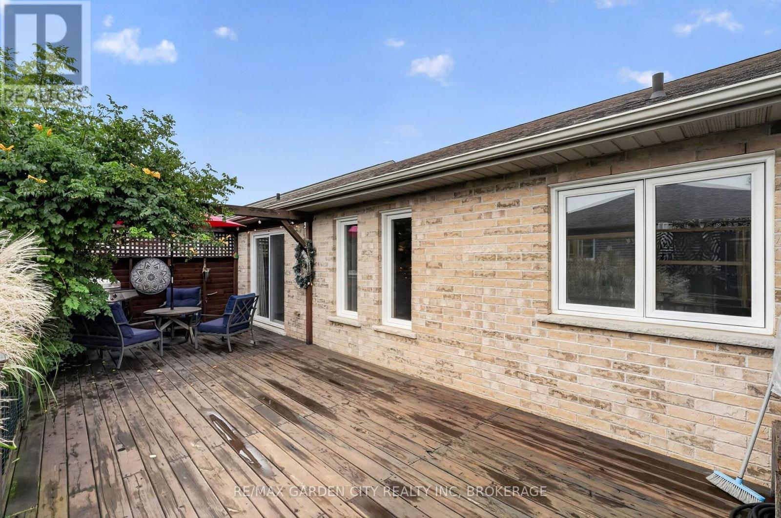 3973 SUNSET LANE - Image 33