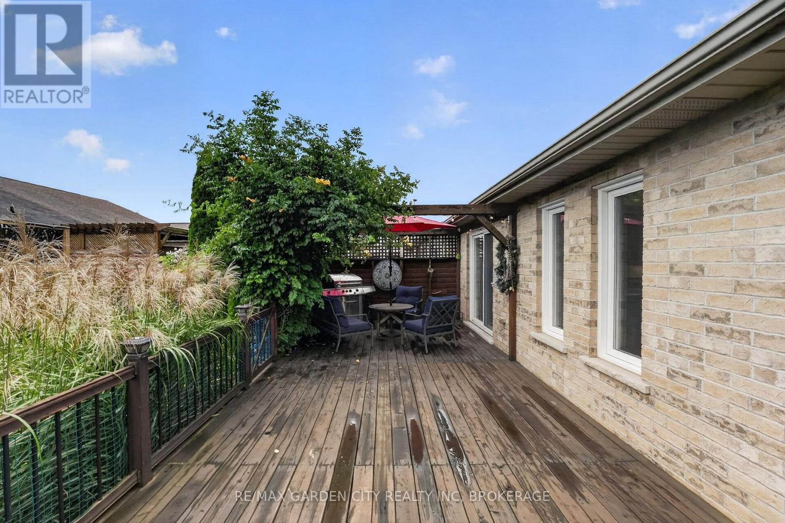3973 SUNSET LANE - Image 35