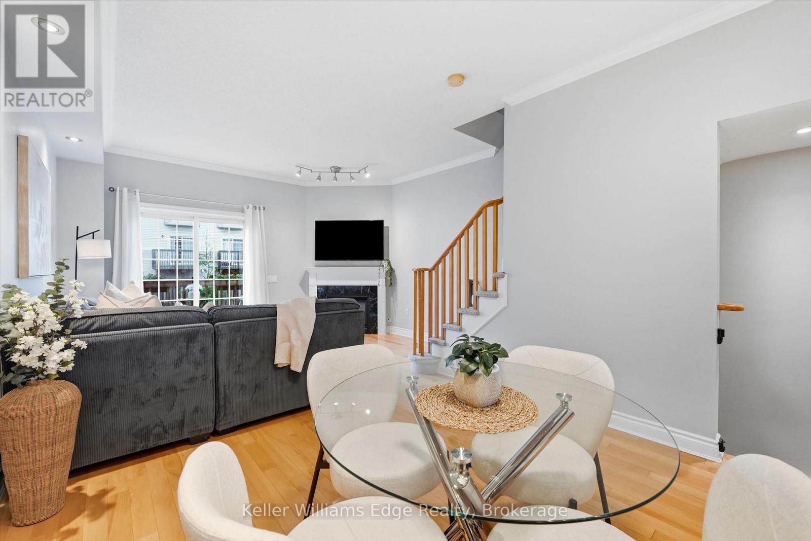 #29 5080 FAIRVIEW STREET - 13