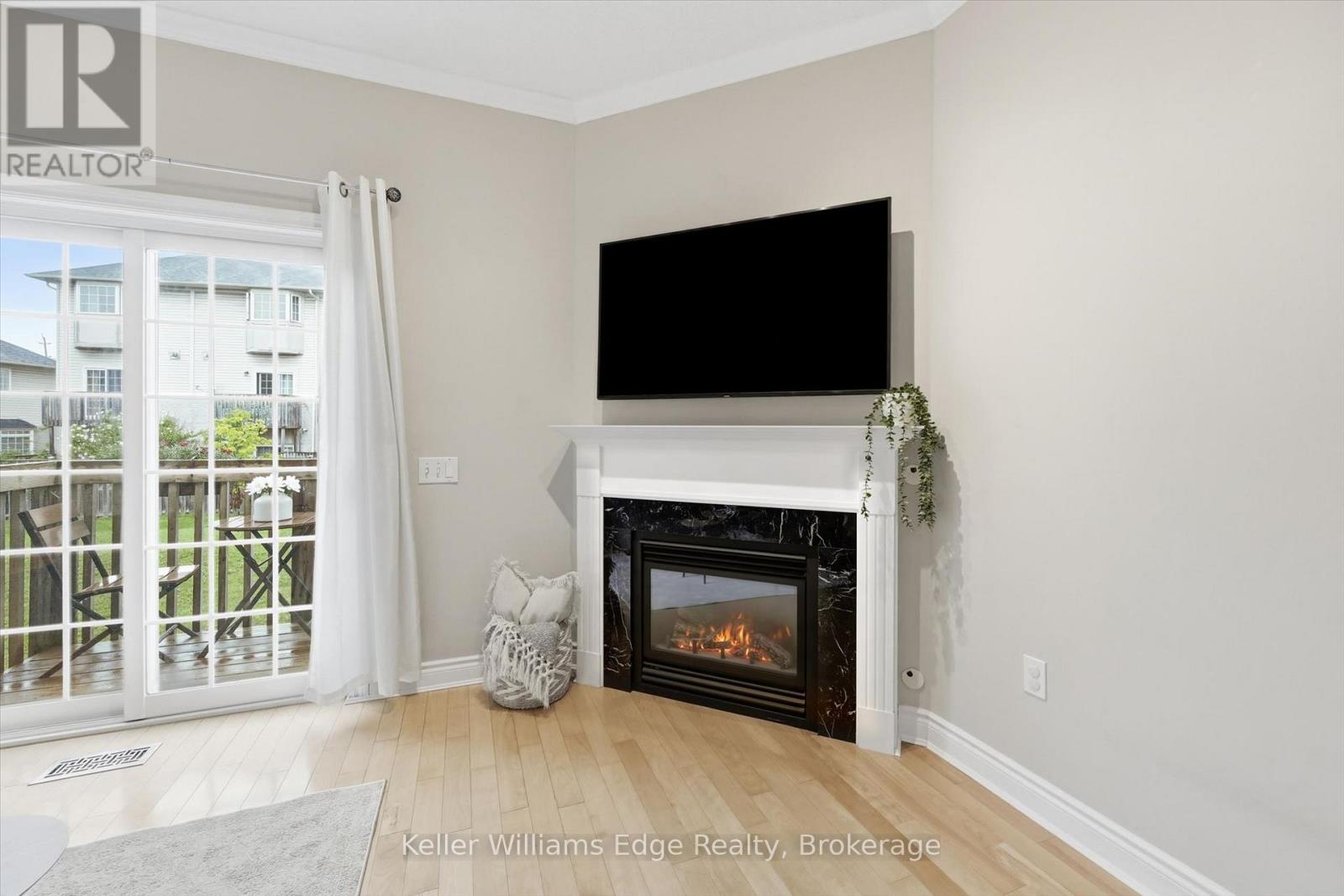 #29 5080 FAIRVIEW STREET - 18
