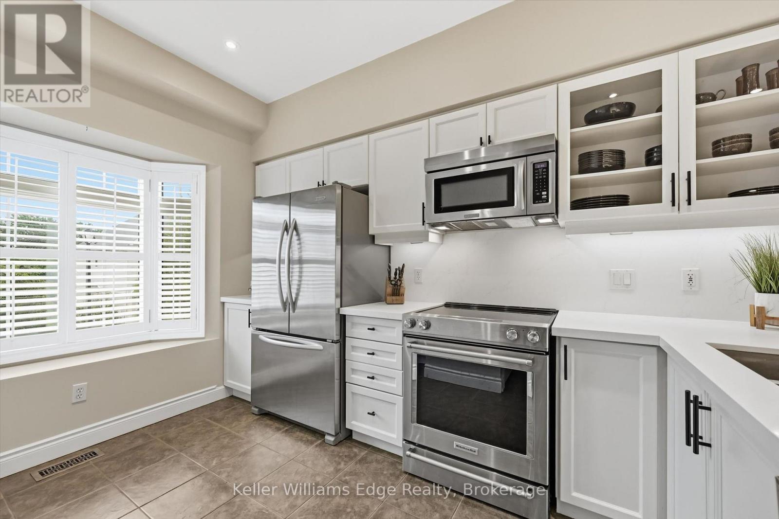 #29 5080 FAIRVIEW STREET - 3