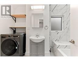 Upper - 553 Broadview Avenue, Toronto, ON M4K2N7 Photo 7