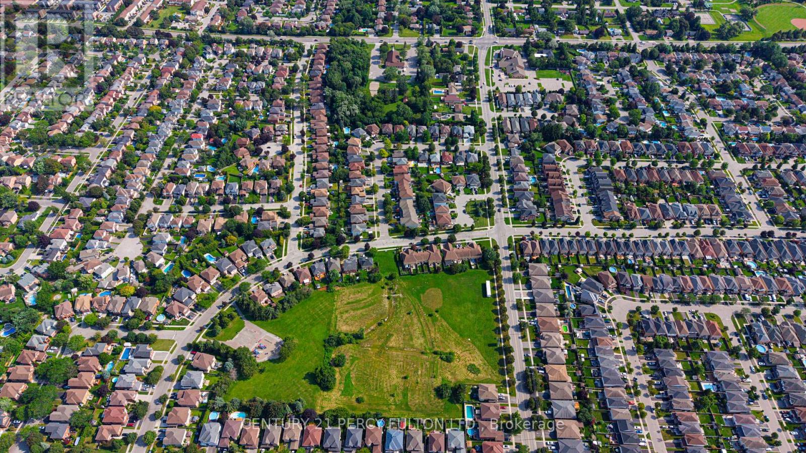 1906 ROSSLAND ROAD E - 14
