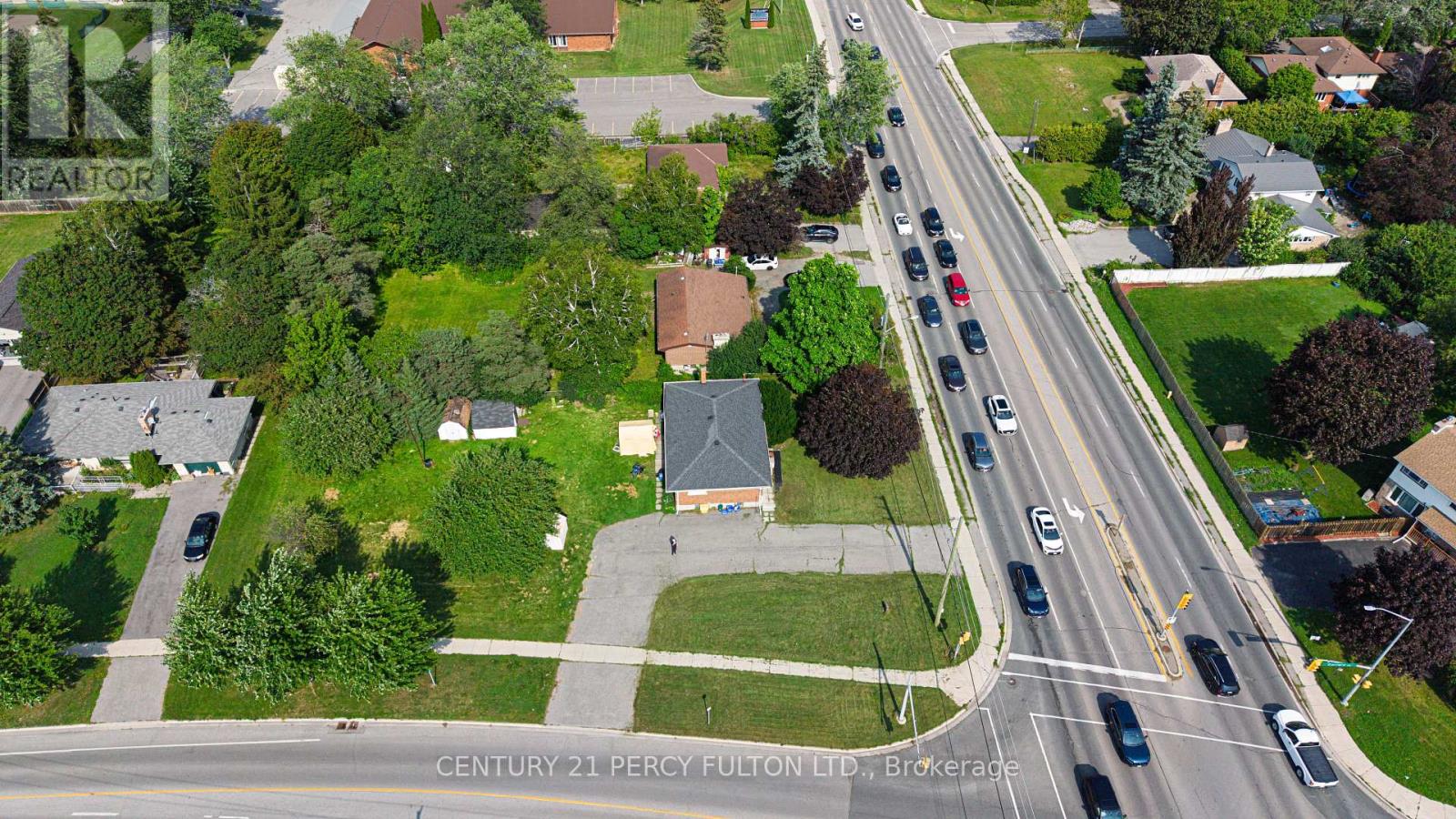 1906 ROSSLAND ROAD E - 5