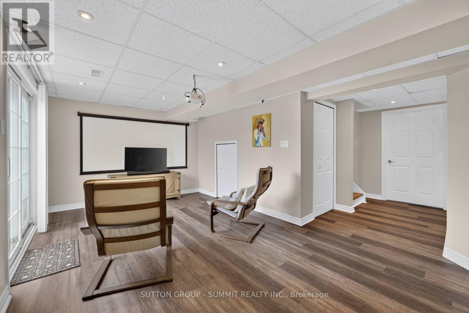 187 KIRKVALLEY CRESCENT - Image 32